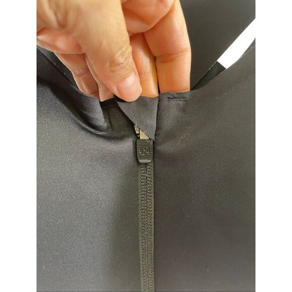 Lululemon Black Crossed Back Bra Size 38 D - Picture 2 of 9